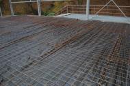 IV. Etapa - výstavby sportovního areálu - pokládka betonových podlah a opláštění